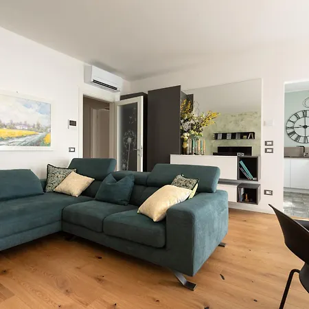 Apartment Borgo 1 *
